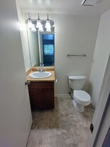 600 Reusens Rd, Unit F66 in Lynchburg, VA - Building Photo