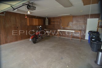 321 Boyson Rd NE in Cedar Rapids, IA - Building Photo - Building Photo