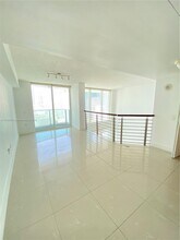 41 SE 5th St, Unit 2102 in Miami, FL - Foto de edificio - Building Photo