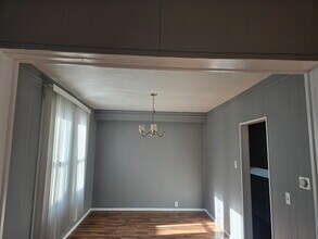 2205 N Maryland Ave in Peoria, IL - Building Photo - Building Photo