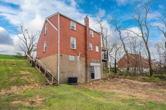 1820 Vermont Ave in West Mifflin, PA - Building Photo - Building Photo