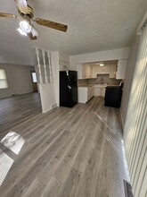 406 30th Ave, Unit 406 in Moline, IL - Foto de edificio - Building Photo