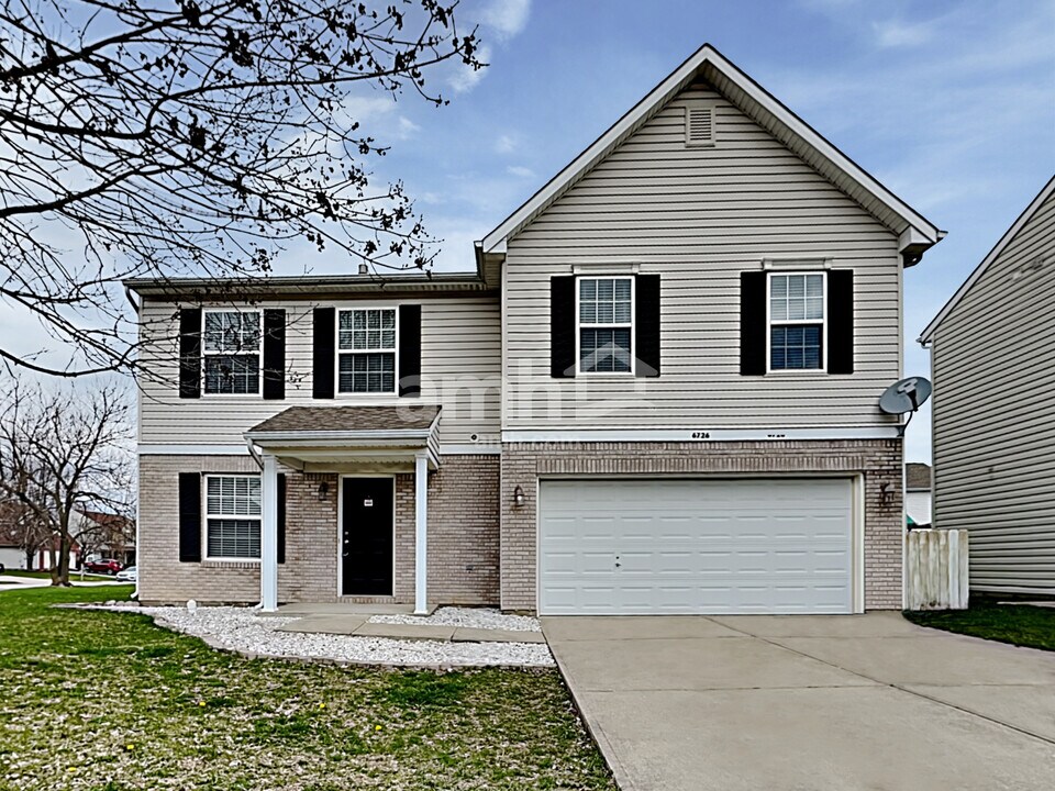 6726 Aviva Way in Indianapolis, IN - Building Photo