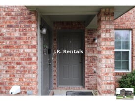 402 Bowden Ave in Copperas Cove, TX - Building Photo