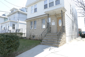 950 Grove St in Elizabeth, NJ - Building Photo - Building Photo