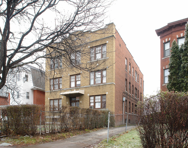 364-366 Woodland St in Hartford, CT - Foto de edificio - Building Photo