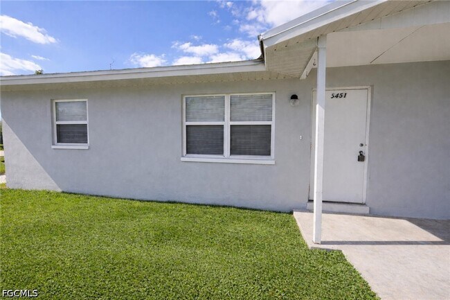 5451 Eleventh Ave in Ft. Myers, FL - Building Photo - Building Photo