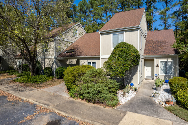 Hickory Downs in Durham, NC - Foto de edificio - Building Photo