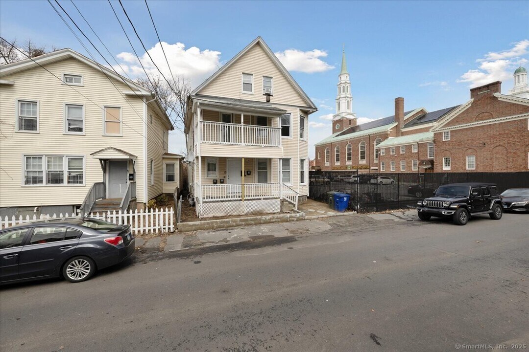 52-54 Hanover St-Unit -#1 in Bridgeport, CT - Foto de edificio