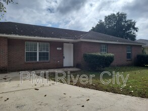 1390 Old Middleburg Rd N in Jacksonville, FL - Building Photo - Building Photo