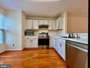 5635 Gosling Dr in Clifton, VA - Building Photo - Building Photo