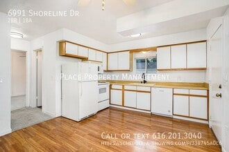 6991 Shoreline Dr in Delton, MI - Building Photo - Building Photo