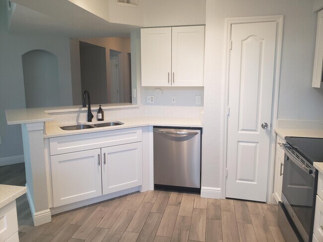 909 Belmont Pl in Boynton Beach, FL - Building Photo - Building Photo