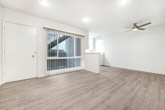 1231 12th St, Unit D in Santa Monica, CA - Building Photo - Building Photo