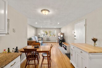 225 Baker St in Boston, MA - Building Photo - Building Photo