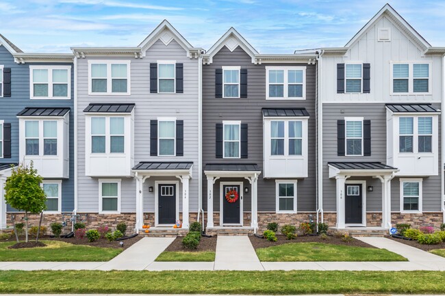 302 Lydia St in Moyock, NC - Building Photo - Building Photo