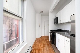 100 W 86th St in New York, NY - Building Photo - Building Photo