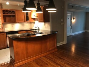 4508 J C Nichols Pkwy, Unit 3S in Kansas City, MO - Foto de edificio - Building Photo