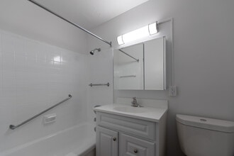 The Village Squire Apartments in Markham, ON - Building Photo - Building Photo