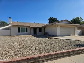 14353 Loyola St in Moorpark, CA - Building Photo