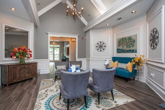 Highland Park Atlanta in Sandy Springs, GA - Foto de edificio - Interior Photo