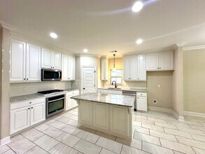 43283 Pond View Dr in Prairieville, LA - Building Photo - Building Photo