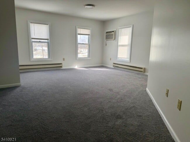 78 Sparta Ave in Newton, NJ - Building Photo - Building Photo