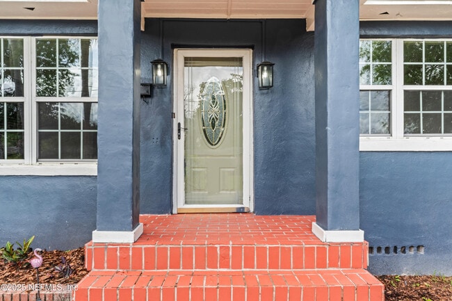 1614 Clemson Rd in Jacksonville, FL - Building Photo - Building Photo
