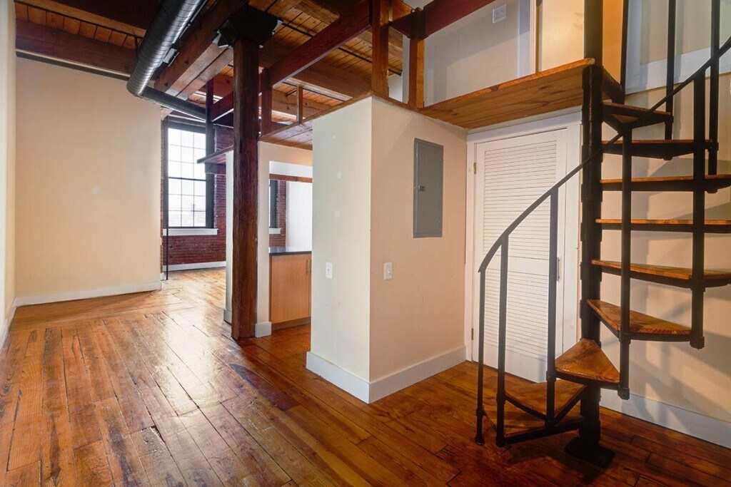 313 Arch St in Philadelphia, PA - Building Photo