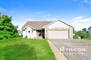 5215 Pond View Ln in Big Lake, MN - Building Photo