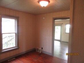103 W Walnut St in North Freedom, WI - Building Photo - Building Photo