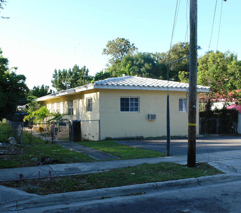 40 NW 59th St in Miami, FL - Building Photo