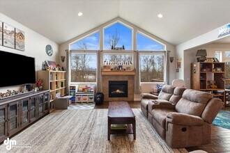 4051 E Birch View Dr in Wasilla, AK - Building Photo - Building Photo
