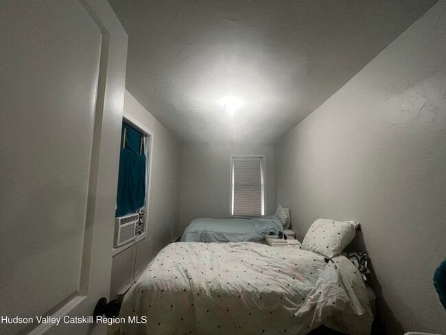 property at 52 Renwick St