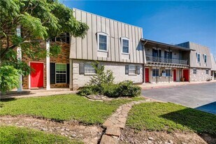 7914 Mullen Dr in Austin, TX - Building Photo
