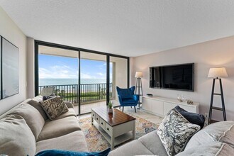 300 Ocean Trail Way, Unit 607 in Jupiter, FL - Building Photo - Building Photo