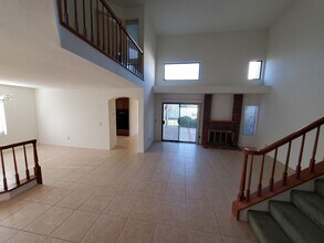 23 Cedarlake in Irvine, CA - Building Photo - Building Photo