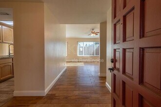 2414 Shropshire Dr in Stockton, CA - Building Photo - Building Photo