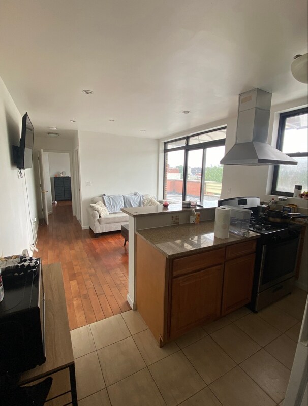 42-12 108th St, Unit 5A in Queens, NY - Building Photo - Building Photo