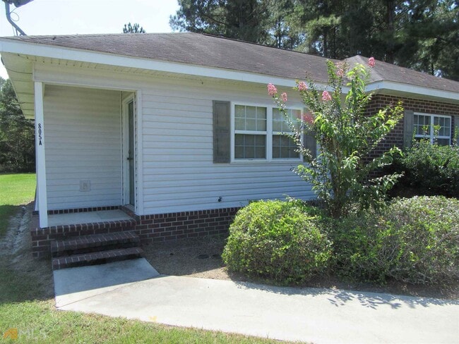 property at 805 Jessica Ln