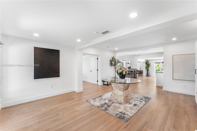 3291 SW 16th Ln in Miami, FL - Building Photo - Building Photo