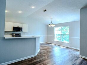 1547 sycamore commons dr, Unit 1547 Sycamore Commons Dr in Miamisburg, OH - Foto de edificio - Building Photo