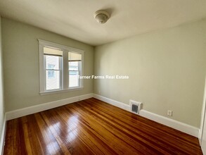 101 Heath St, Unit 1 in Somerville, MA - Foto de edificio - Building Photo