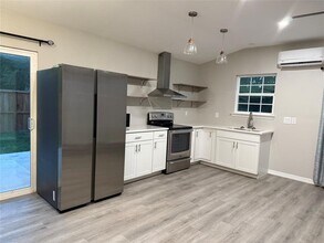 168 Still Forest Dr in Cedar Creek, TX - Building Photo - Building Photo