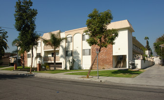 627 E Windsor Rd Apartments