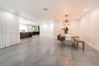 4371 Casper Ct in Hollywood, FL - Building Photo - Building Photo