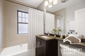 1128 Maple Ave, Unit A3 in Evanston, IL - Building Photo - Building Photo