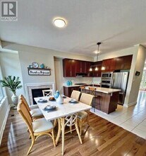 3215 Thomas St in Mississauga, ON - Building Photo - Building Photo