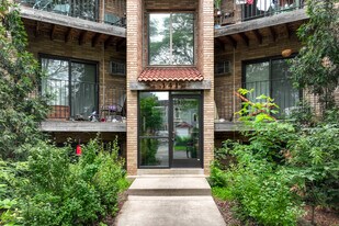 Irvine Park in St. Paul, MN - Building Photo