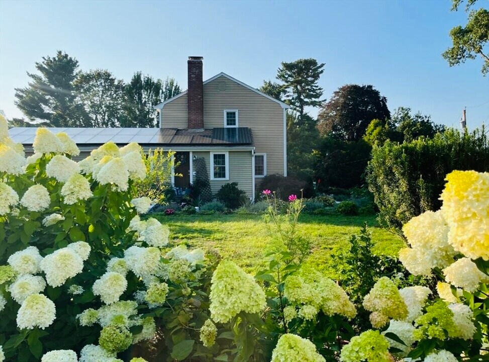 16 Wheeler Ln in Natick, MA - Building Photo